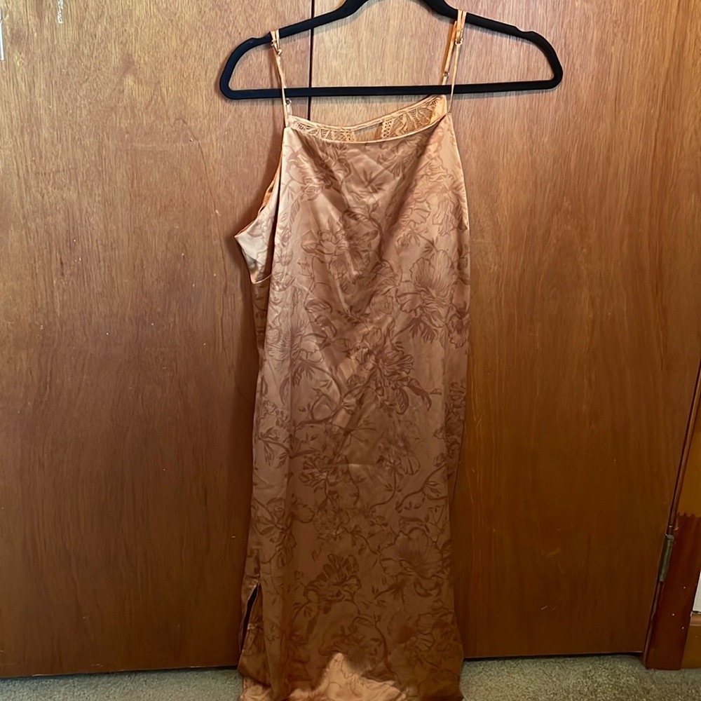 Stars above golden floral nightgown